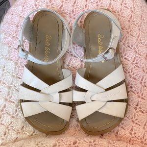 Girls Saltwater Sandals Size 1
